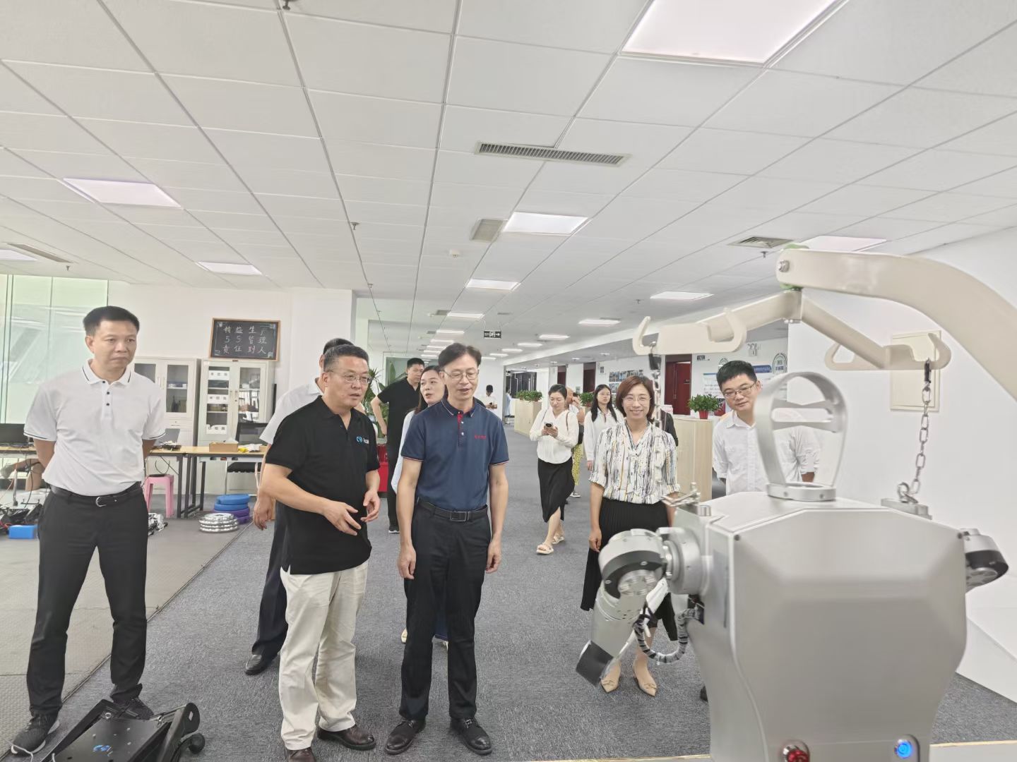 廣東佛山市政協(xié)副主席唐冬生等領導一行蒞臨優(yōu)寶特調研