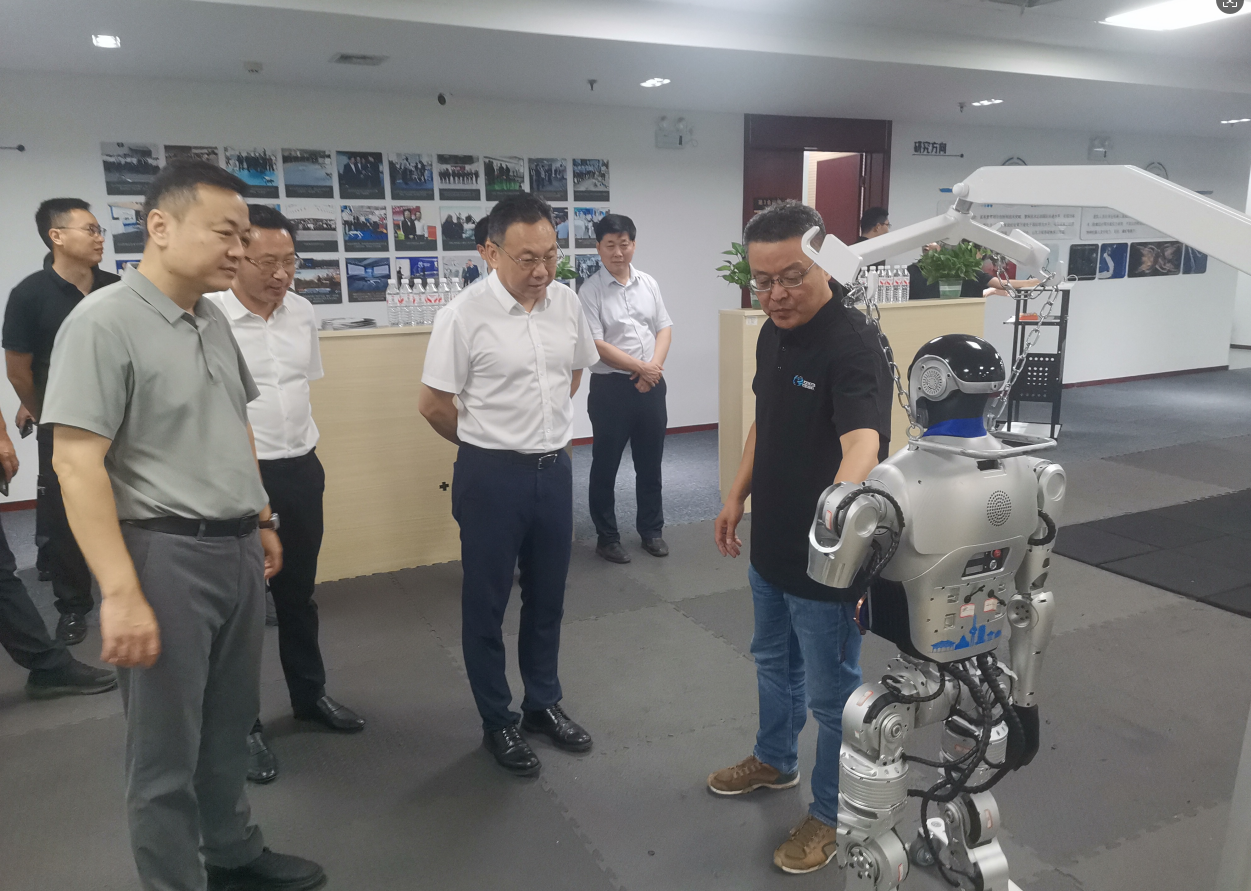 濟南市副市長謝堃一行蒞臨優寶特調研指導工作